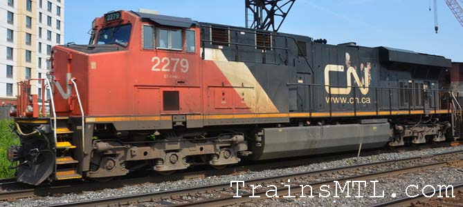 Locomotive CN2279 left side / coté gauche